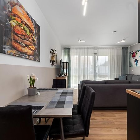 슈코이디츠 Design Luxus, Vollausstattung, Neubau, 30Min Hbf Leipzig 8, Naehe Flughfaen, Bmw, Dhl, Amazon 아파트 외부 사진
