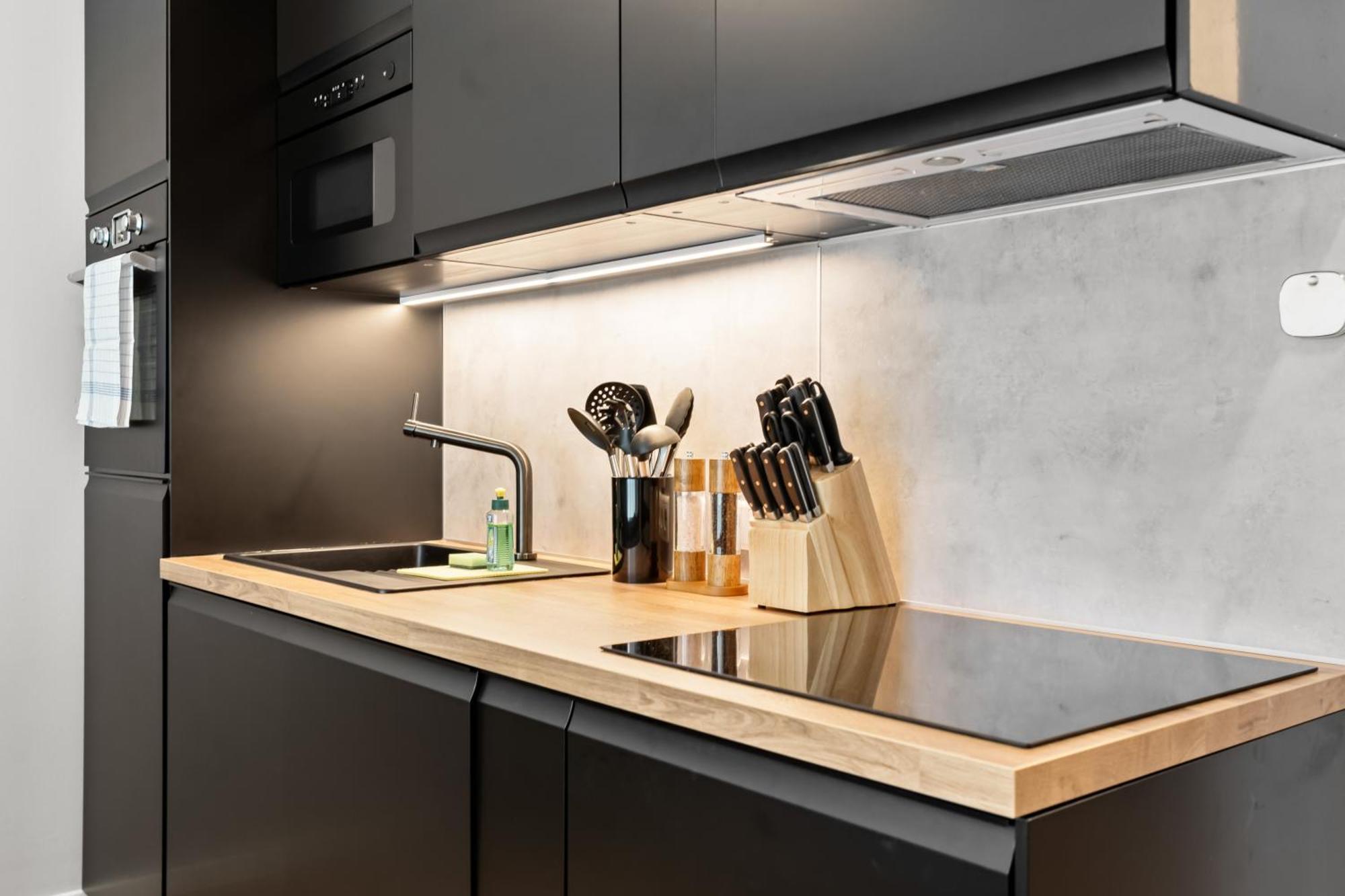 슈코이디츠 Design Luxus, Vollausstattung, Neubau, 30Min Hbf Leipzig 8, Naehe Flughfaen, Bmw, Dhl, Amazon 아파트 외부 사진